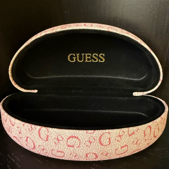 GUESS Gold Aviator Sunglasses with Pink Logo Case | Chic Retro Designer Shades - Picture 4 of 6